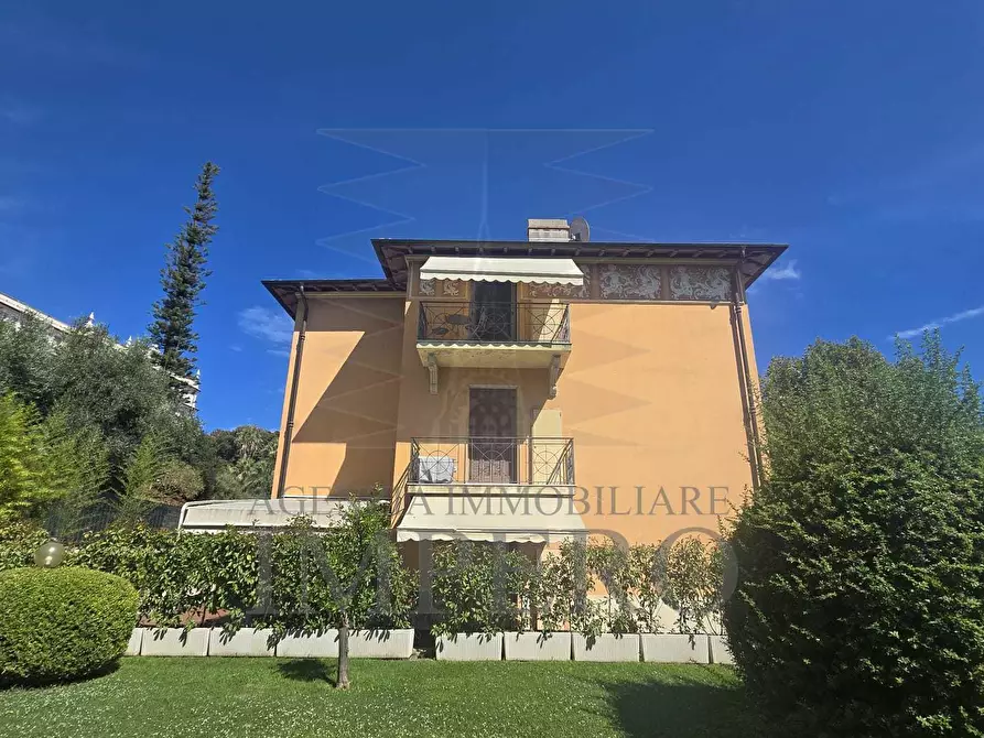 Immagine 3 di Trilocale in vendita  in Via Romana 100 a Bordighera