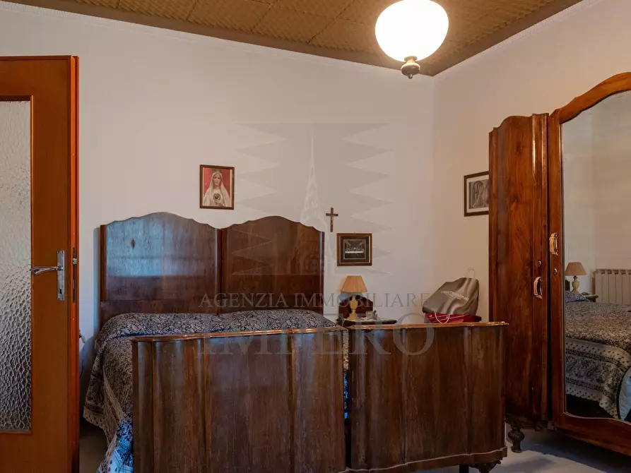 Immagine 29 di Quadrilocale in vendita  in Via San Eugenio 7 a Diano Castello