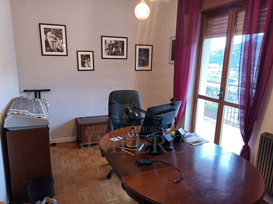 Immagine 12 di Pentalocale in vendita  in Via Caduti del Lavoro 3 a Ventimiglia