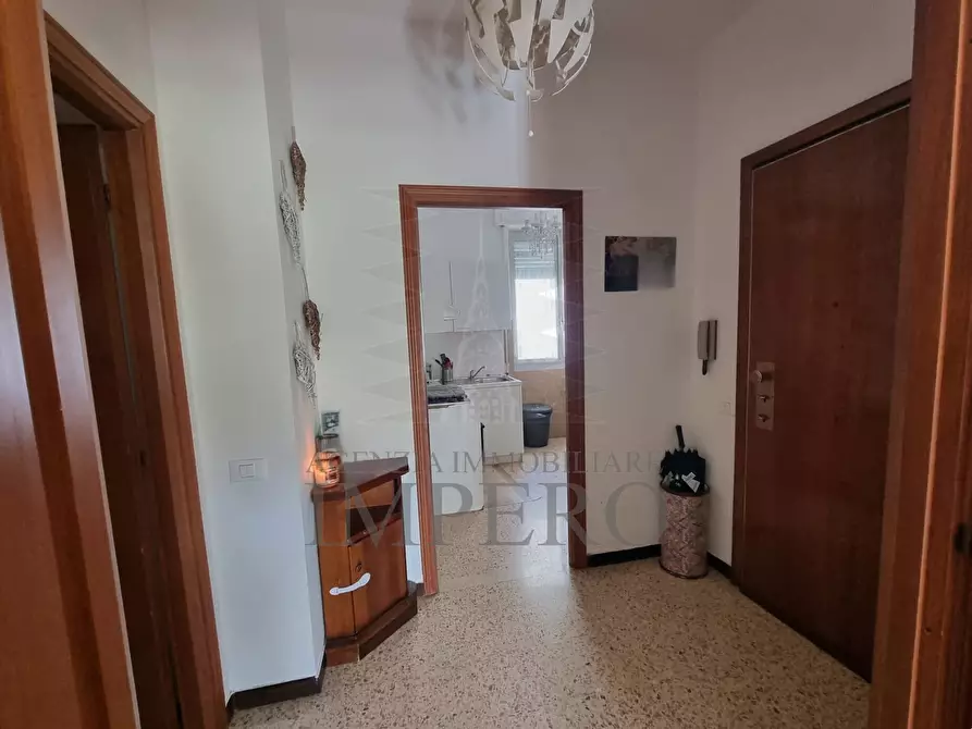 Immagine 10 di Quadrilocale in vendita  in Corso Limone Piemonte 124 a Ventimiglia