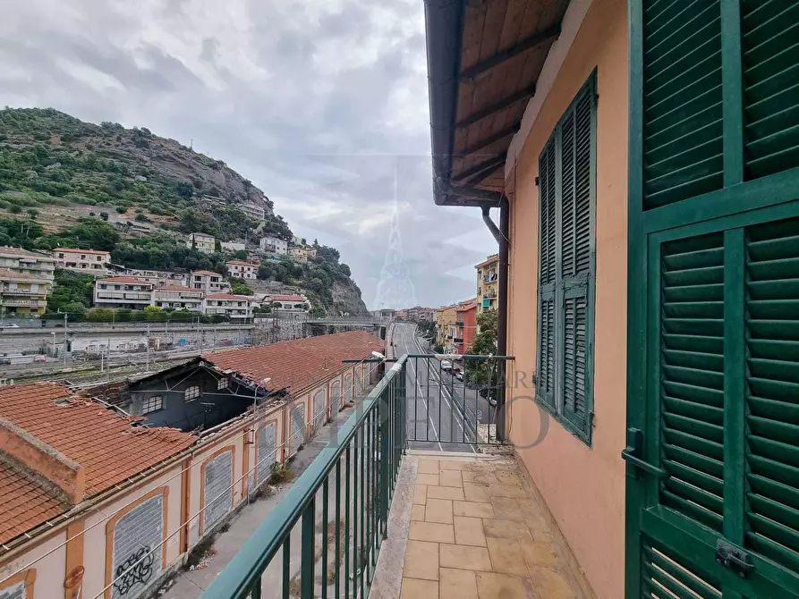 Immagine 27 di Quadrilocale in vendita  in Via Scalo Merci 2 a Ventimiglia