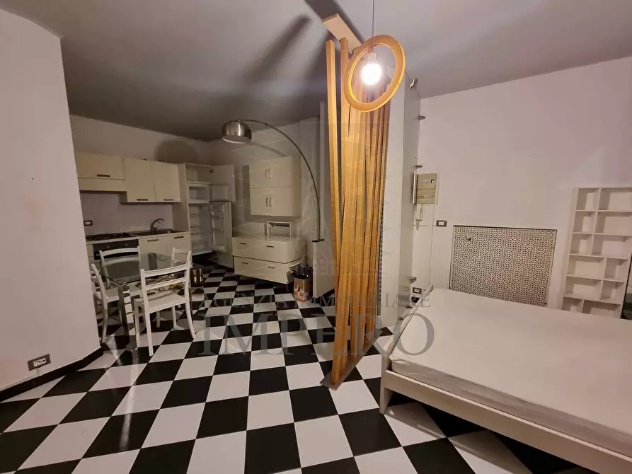 Immagine 5 di Bilocale in vendita  in Via Matteotti 3 a Ventimiglia