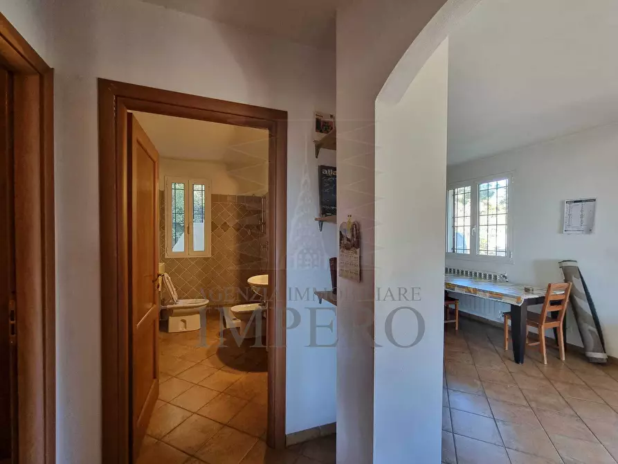 Immagine 10 di Villa in vendita  in Via Fontana 1 a Ventimiglia