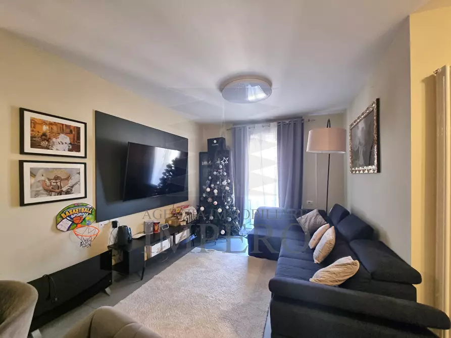 Immagine 3 di Trilocale in vendita  in Via San Secondo 15 a Ventimiglia