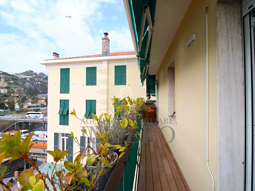 Immagine 18 di Quadrilocale in vendita  in Via Aprosio 2 a Ventimiglia