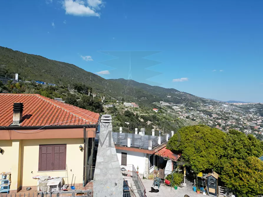 Immagine 3 di Villa in vendita  in Strada Curtasse 14 a Bordighera