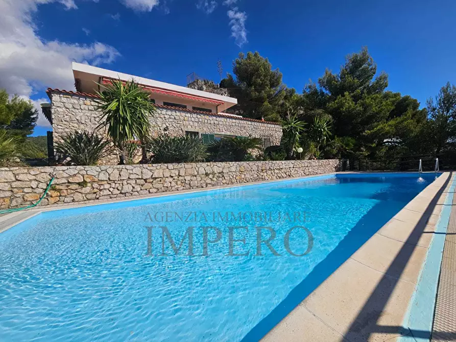 Immagine 37 di Villa in vendita  in Via Woronof a Ventimiglia