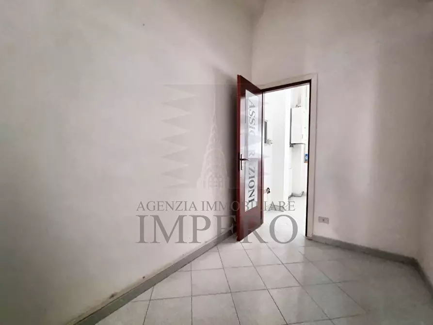Immagine 18 di Locale commerciale in vendita  in Via Colonnello Aprosio 102 a Vallecrosia
