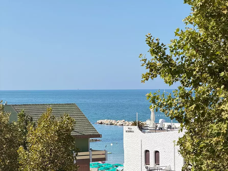 Immagine 32 di Trilocale in affitto  a Francavilla Al Mare