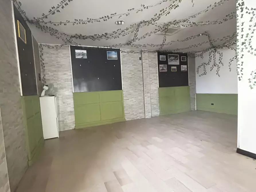 Immagine 6 di Locale commerciale in affitto  in Viale Nettuno a Francavilla Al Mare