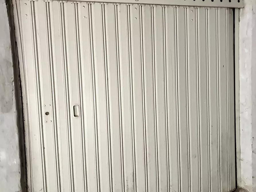 Immagine 3 di Garage in affitto  a Francavilla Al Mare