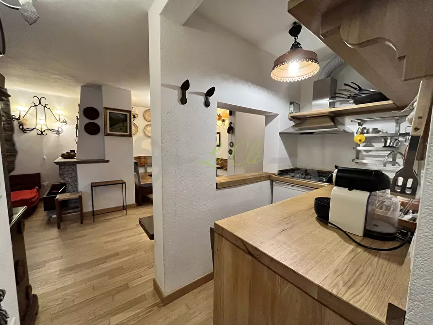 Immagine 11 di Quadrilocale in affitto  in Passaggio Truchet 2B a Courmayeur