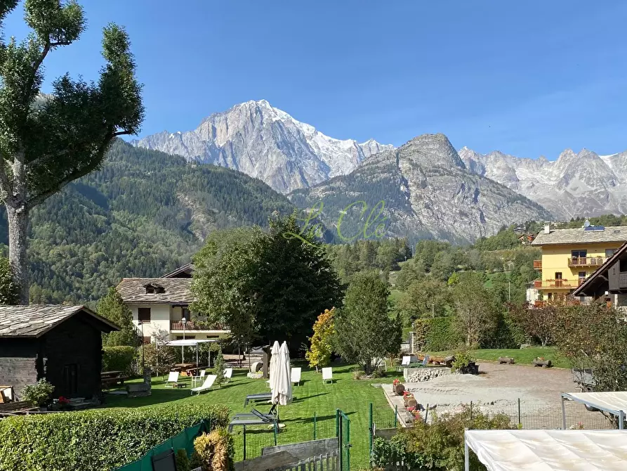 Immagine 13 di Trilocale in affitto  a Courmayeur