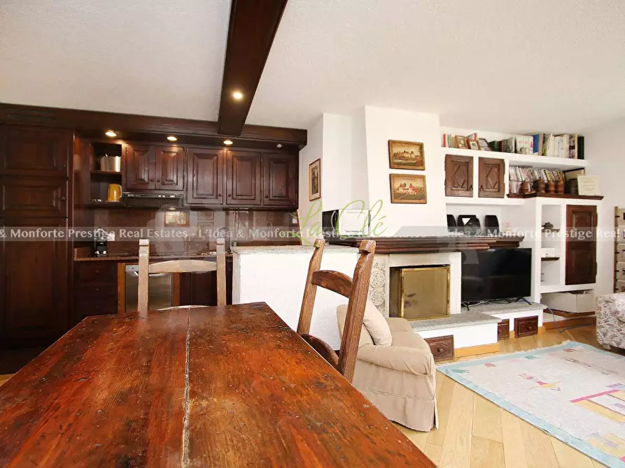 Immagine 11 di Trilocale in vendita  a Courmayeur