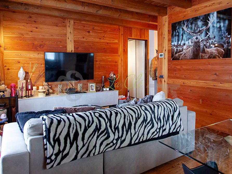 Immagine 5 di Bilocale in vendita  in Rue du Mont Blanc 2 a Morgex