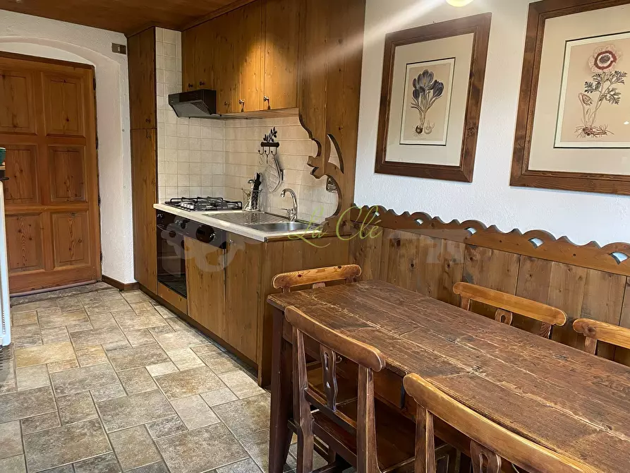 Immagine 6 di Trilocale in affitto  in Via San Giocondo a Courmayeur