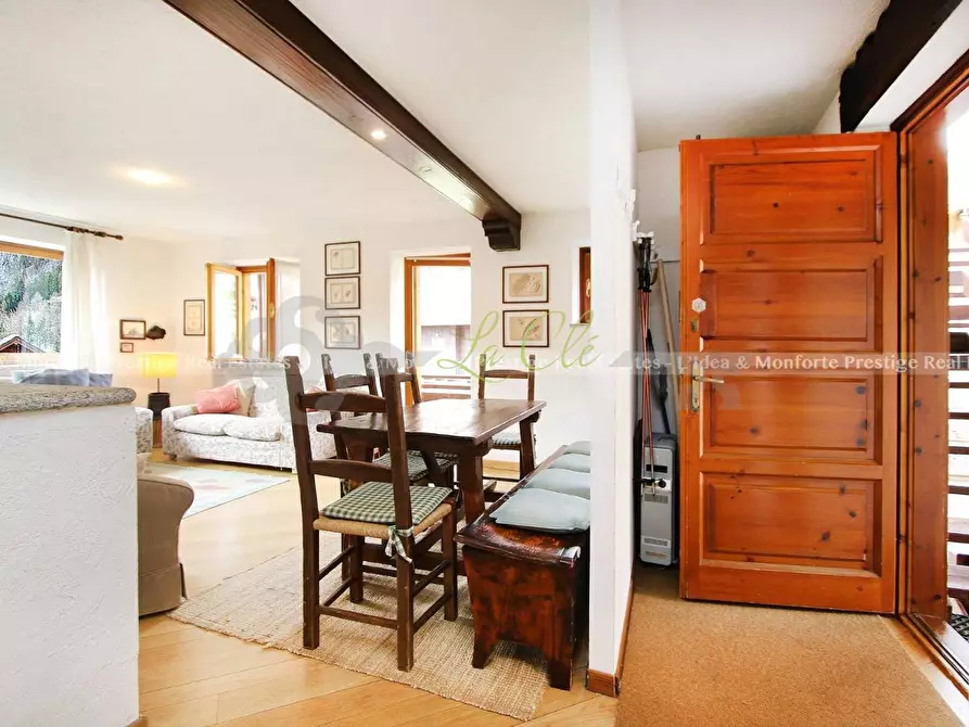 Immagine 9 di Trilocale in vendita  a Courmayeur