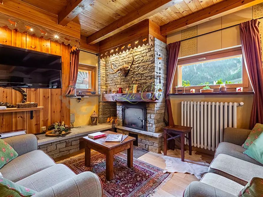 Immagine 2 di Baita in vendita  in Chemin de Prasouy 30 a Pre'-Saint-Didier