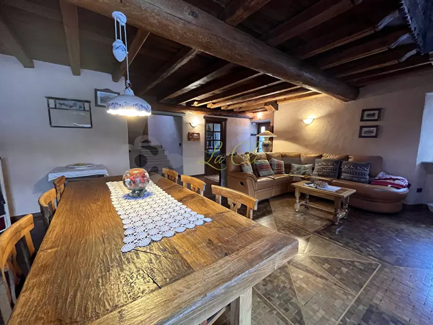 Immagine 9 di Trilocale in vendita  in Via Cesare Ollietti 13 a La Salle