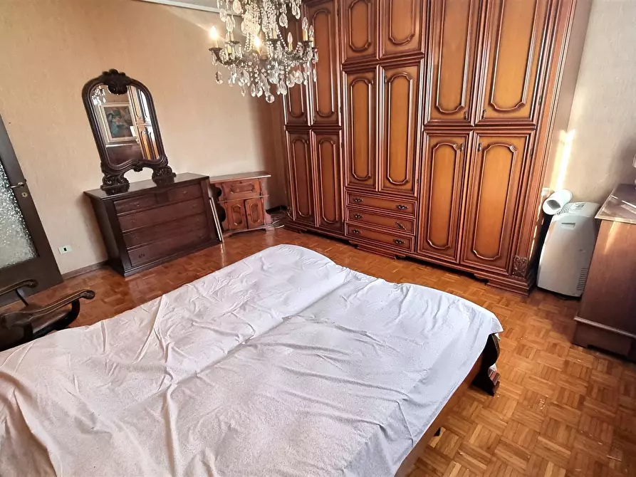 Immagine 11 di Trilocale in vendita  in Via Clerici Italo e Giulio 7 a Parma