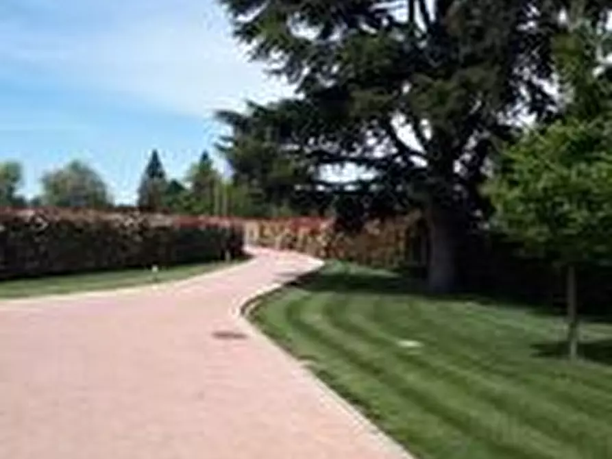 Immagine 2 di Rustico / casale in vendita  in Strada Langhirano 177 a Parma