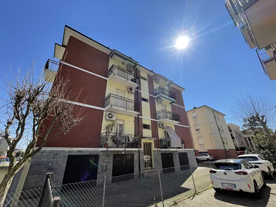 Immagine 23 di Quadrilocale in vendita  in Via Giuseppe Gioacchino Belli 54 a Modena