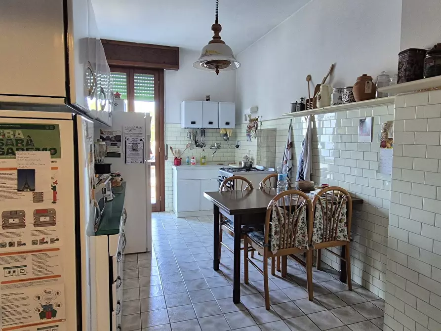 Immagine 11 di Quadrilocale in vendita  in Via Pietro Giardini 396 a Modena