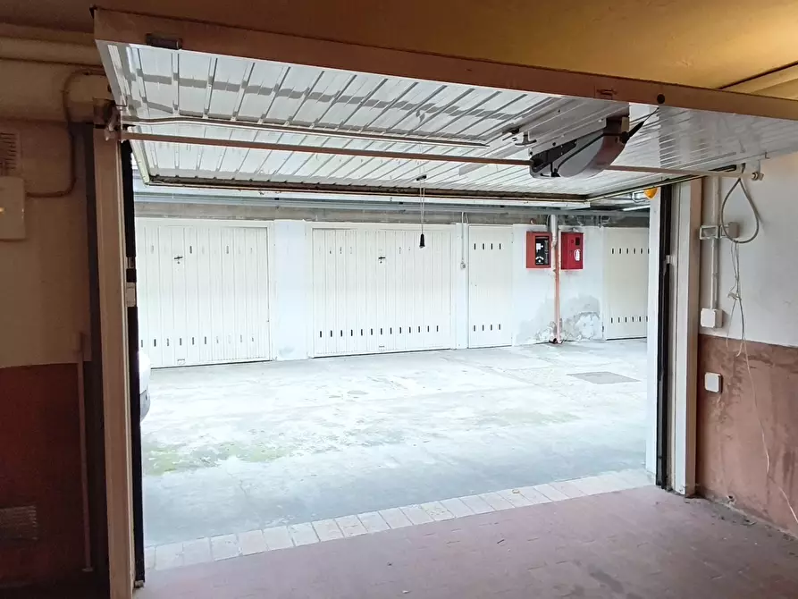 Immagine 12 di Garage in affitto  in Viale del Sagittario Traversa B 8 a Modena