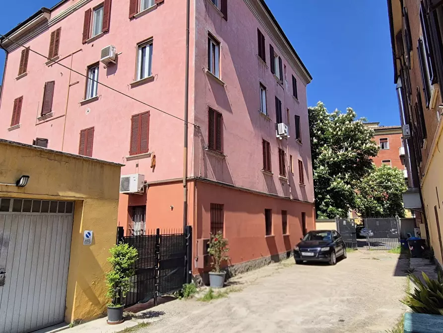 Immagine 12 di Trilocale in vendita  in Via Giovanni Muzzioli a Modena