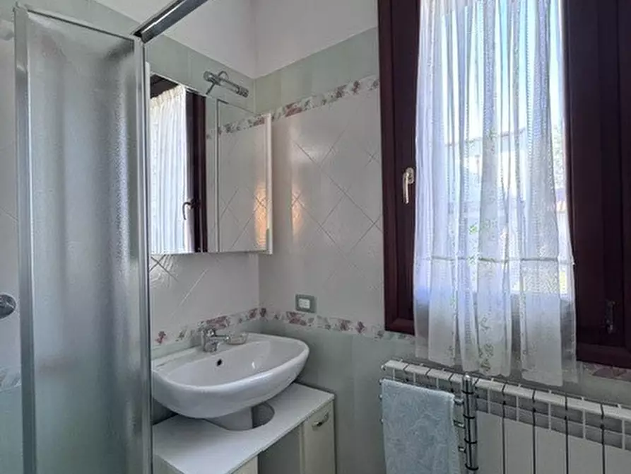 Immagine 15 di Porzione di casa in vendita  a Rovigo