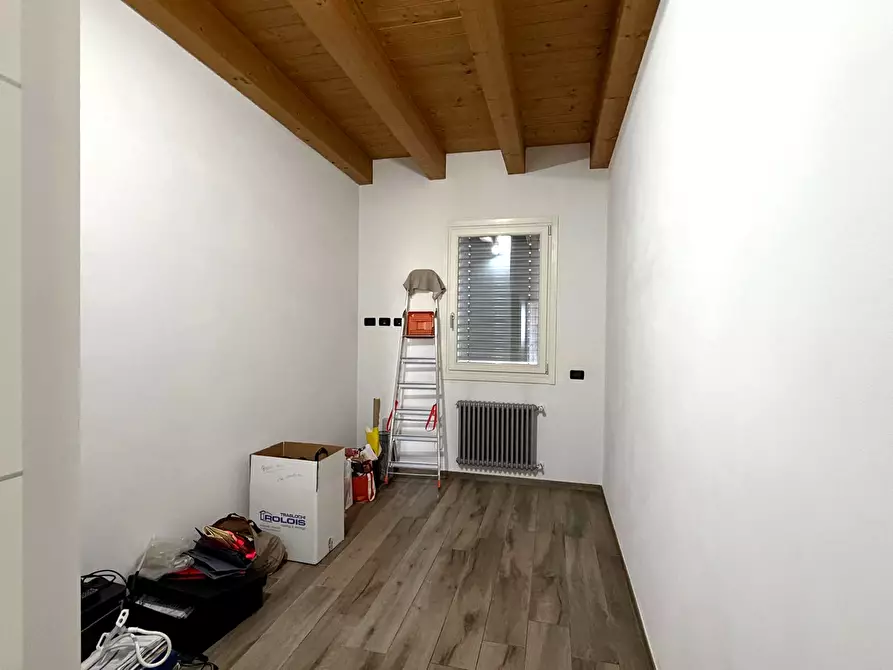 Immagine 13 di Porzione di casa in vendita  a Rovigo