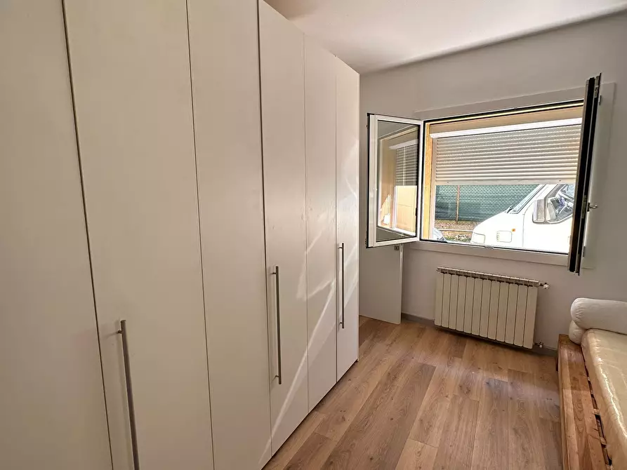 Immagine 10 di Quadrilocale in vendita  a Rovigo