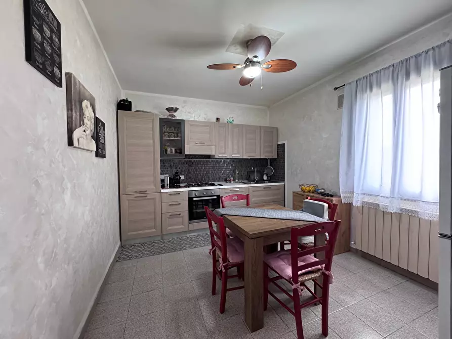 Immagine 2 di Casa trifamiliare in vendita  a Adria