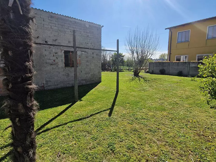 Immagine 3 di Porzione di casa in vendita  a Rovigo