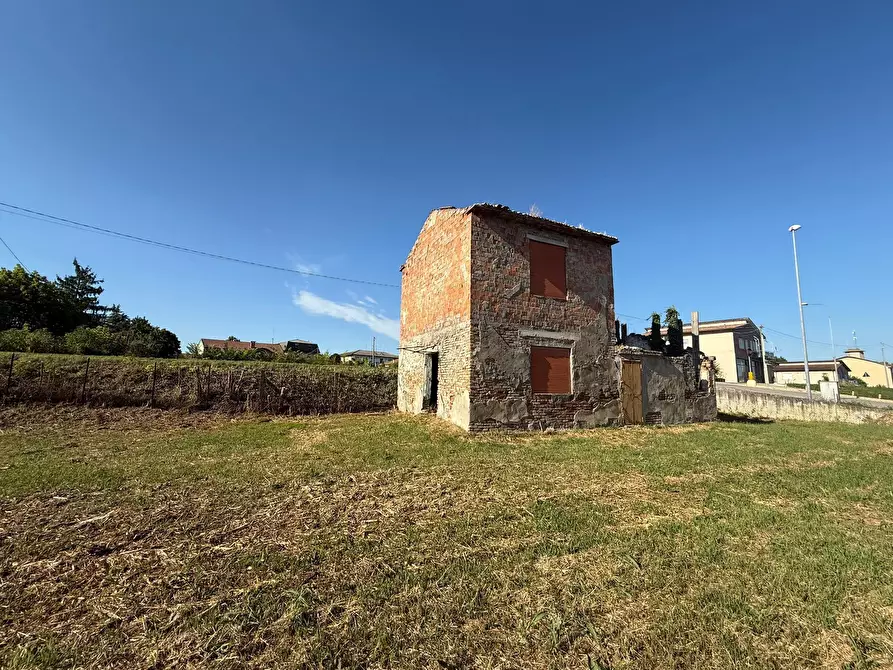 Immagine 1 di Rustico / casale in vendita  a Ceregnano