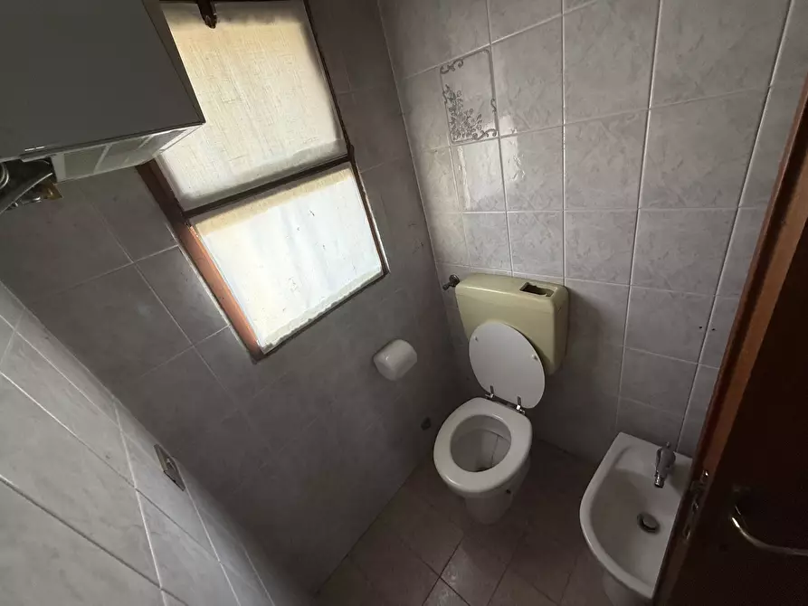 Immagine 4 di Ufficio in vendita  in Via Luigi Einaudi 18 a Rovigo