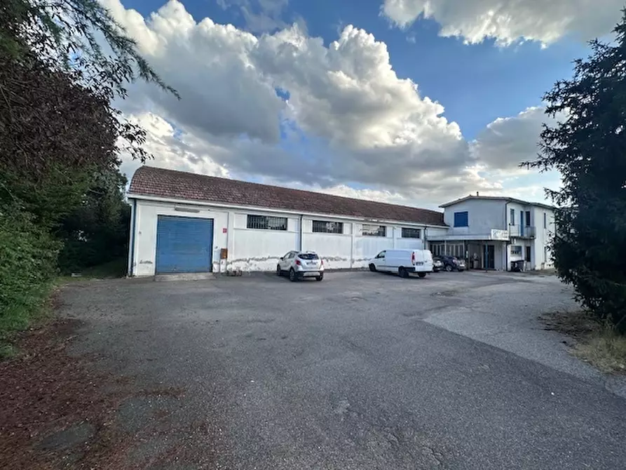 Immagine 2 di Attività artigianale in vendita  a Rovigo