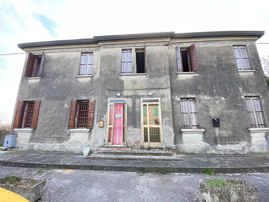 Immagine 1 di Casa indipendente in vendita  in Via Arginelli 55 a Adria