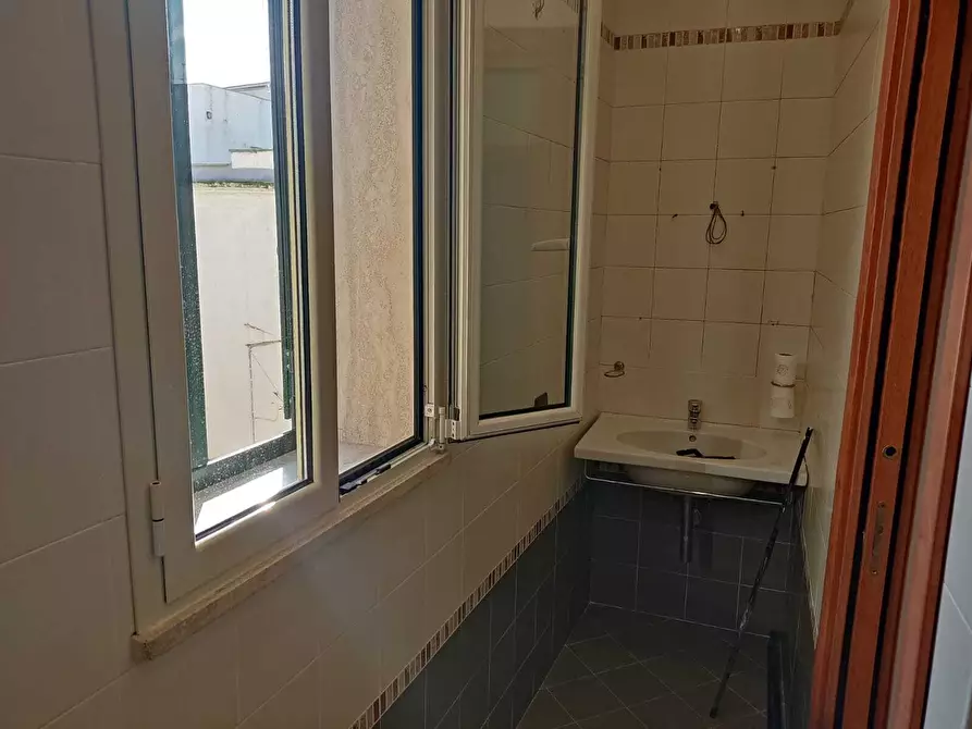 Immagine 9 di Appartamento in vendita  in Via Cesare Beccaria 93 a Mola Di Bari