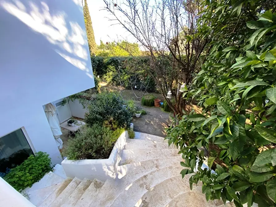 Immagine 9 di Villa in vendita  in Corso Alcide de Gasperi 376 a Bari