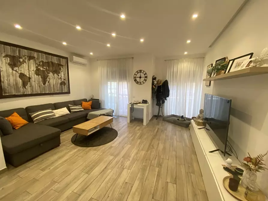 Immagine 3 di Trilocale in vendita  in Via Don Minzoni 2F a Casamassima