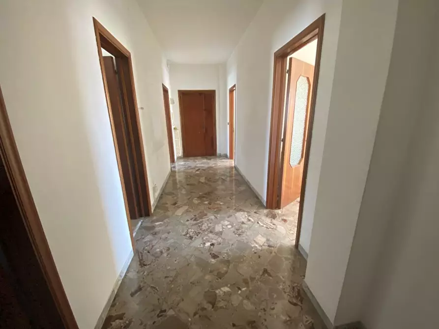 Immagine 10 di Quadrilocale in vendita  in Via Giusti 21 a Bari