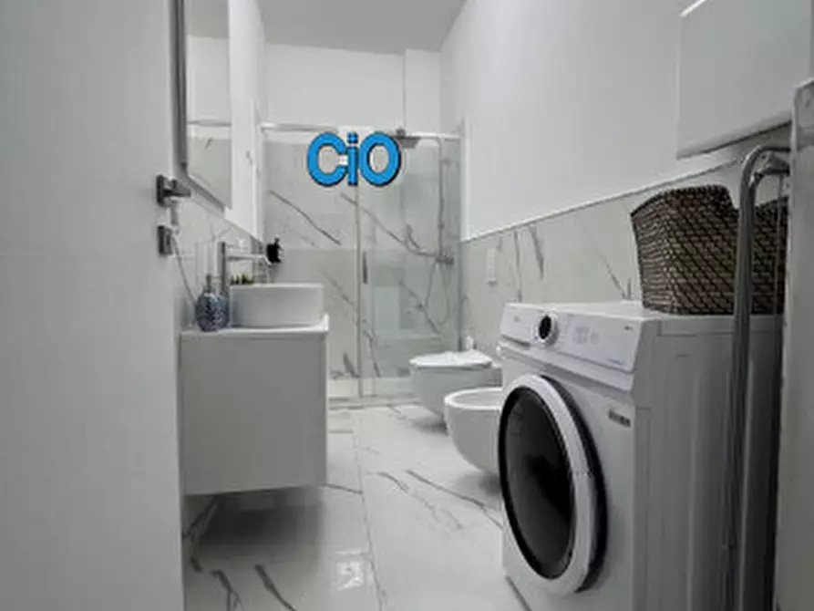 Immagine 6 di Bilocale in vendita  a Bologna