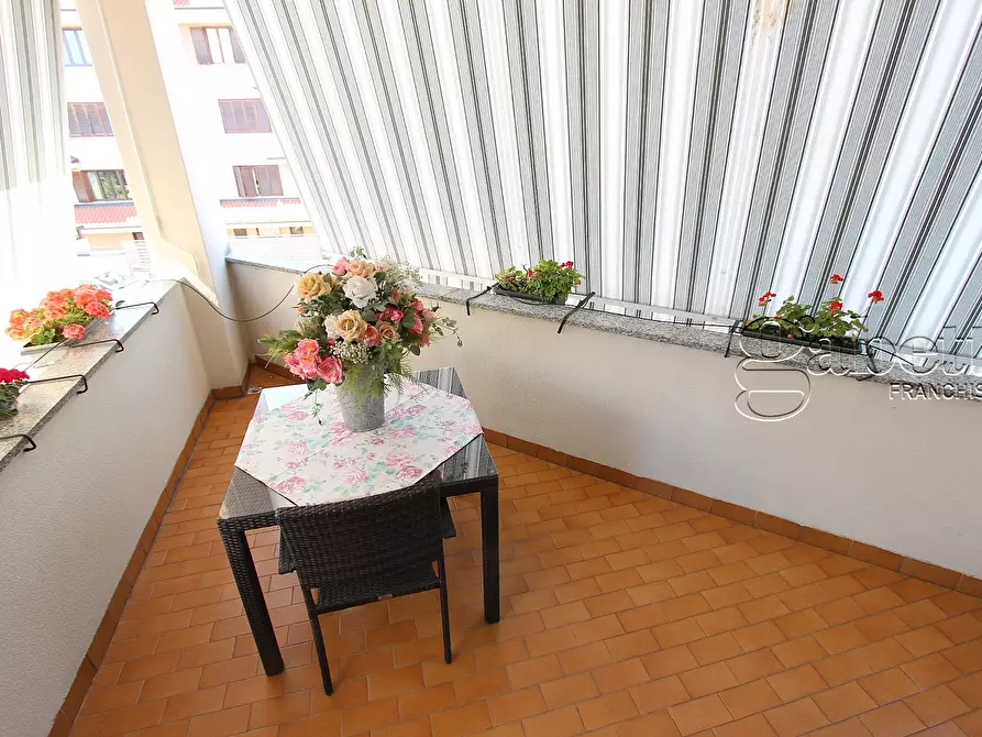 Immagine 15 di Villa in vendita  a Parabiago