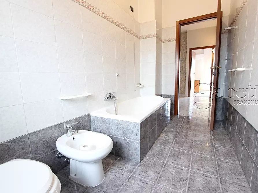 Immagine 15 di Trilocale in vendita  in Viale Villoresi 37 a Nerviano