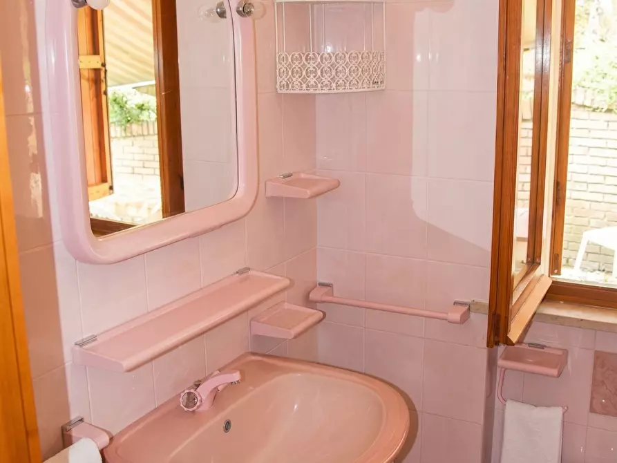 Immagine 17 di Villa in vendita  in Località Lombardi a Maiolo