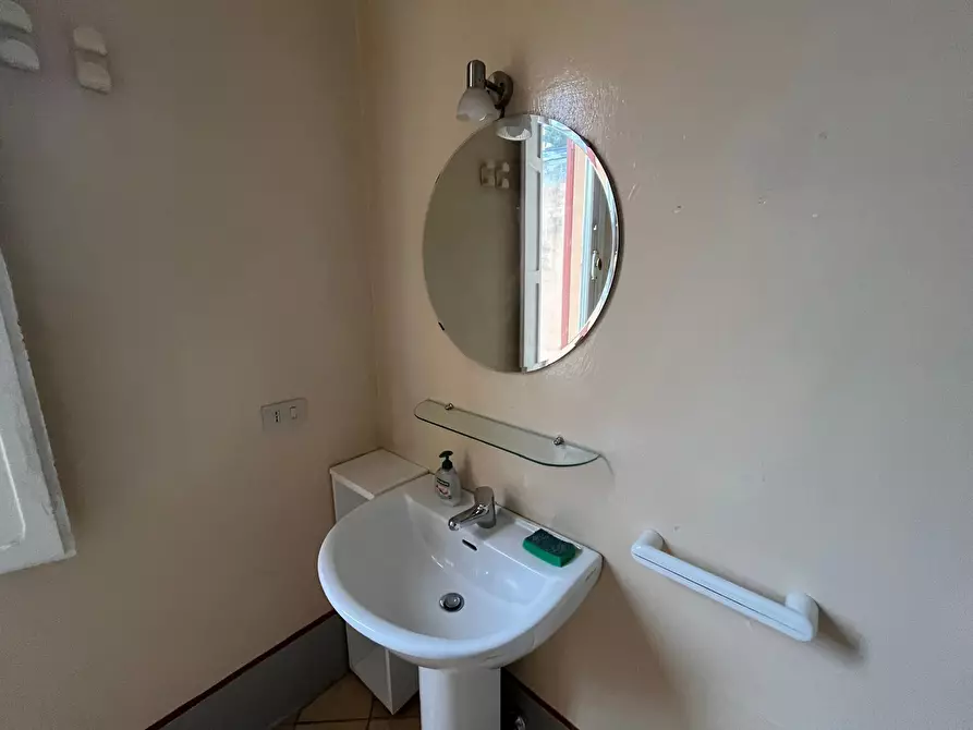 Immagine 15 di Bilocale in vendita  in Via Superga 1 a Novafeltria