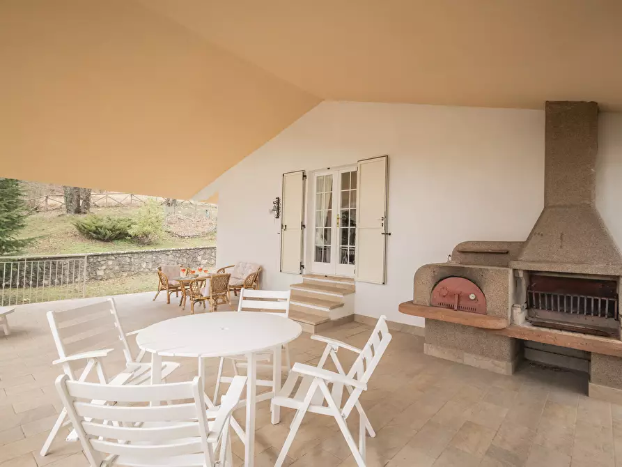 Immagine 7 di Villa in vendita  in Strada Provinciale 6 56 a Montecopiolo