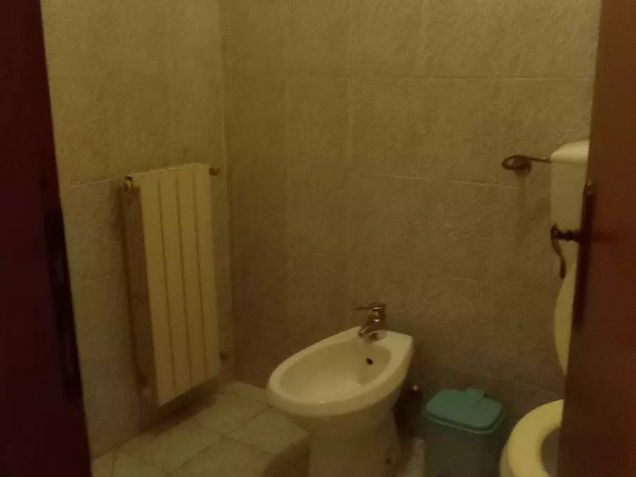 Immagine 8 di Ufficio in affitto  in Viale Puccini a Lucca