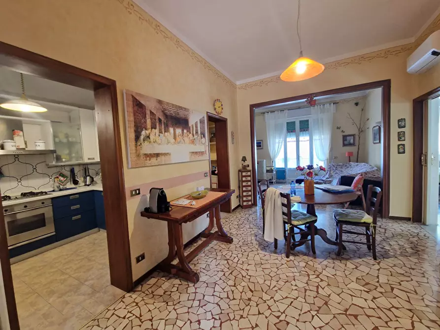 Immagine 12 di Quadrilocale in vendita  in Via Gaetano Luporini 45 a Lucca